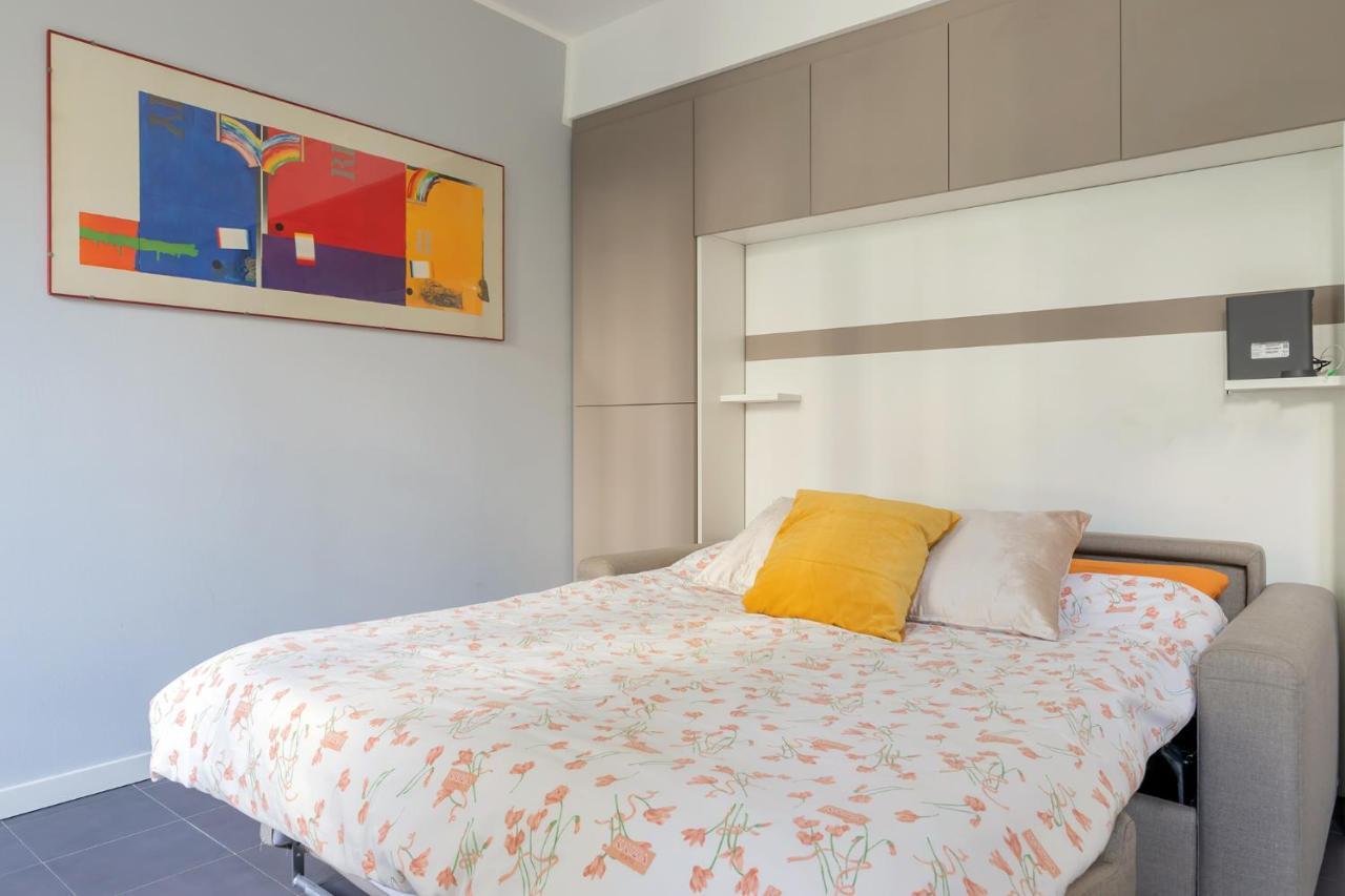 ミラノ20Mins From Duomo - Renovated Apt Near City Centerアパートメント エクステリア 写真