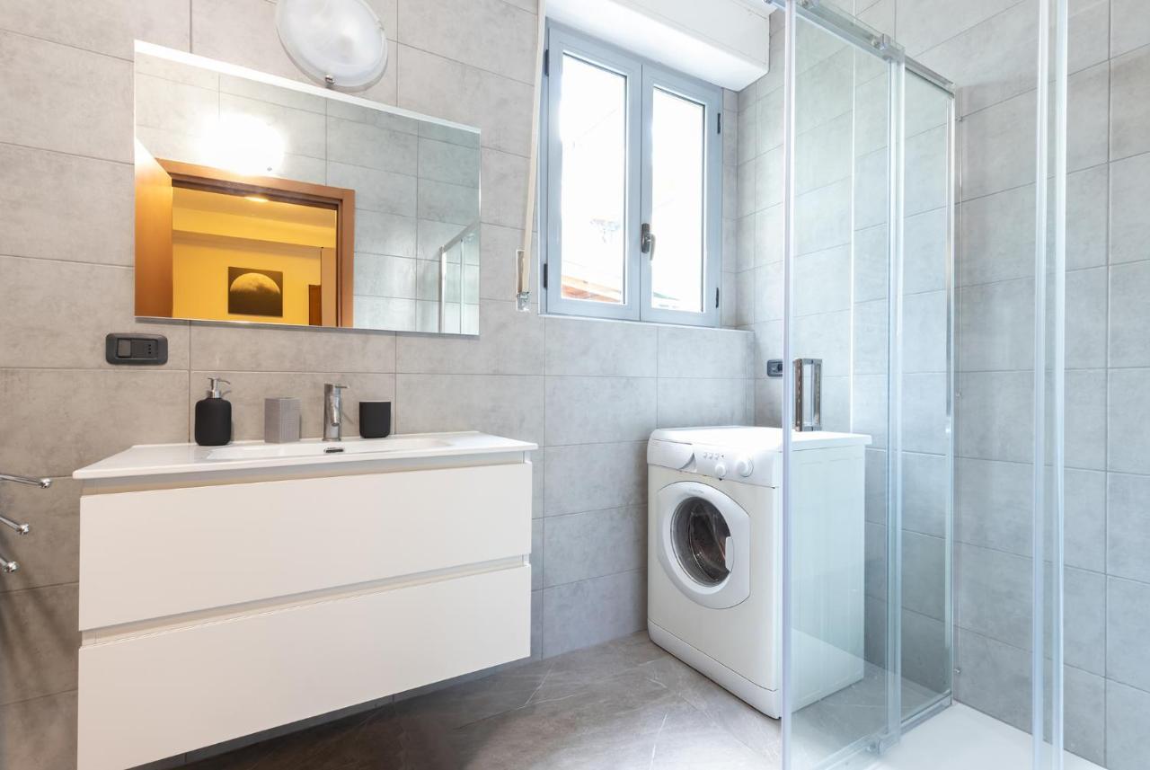 ミラノ20Mins From Duomo - Renovated Apt Near City Centerアパートメント エクステリア 写真